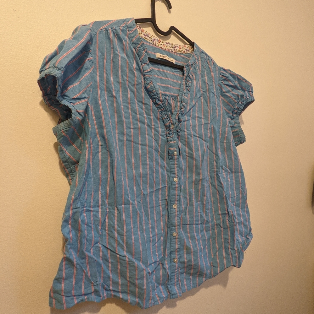 Adorable Old Navy Button Up - 100% cotton!